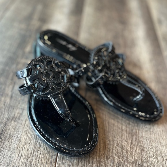 Circus by Sam Edelman patent finish flat sandal. Women’s US7 - Picture 1 of 3